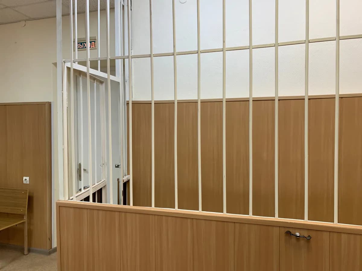 Житель Глазова получил больше 8 лет за наркотики, найденные в подъезде
