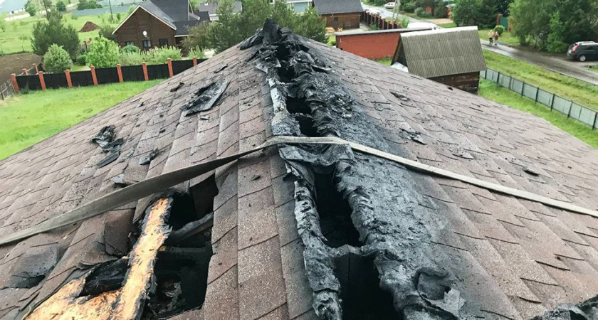 Жители Удмуртии, чье имущество пострадало от неблагоприятных погодных явлений, могут подать документы на получение компенсации