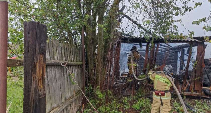 И вновь два пожара из-за грозы произошли в Удмуртии