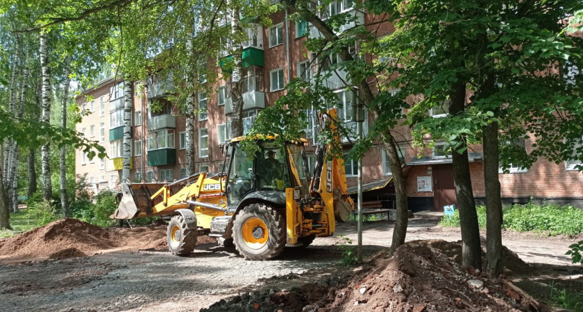 В Глазове отремонтируют 7 дворов