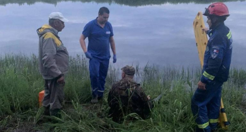 В Удмуртии спасли рыбака, у которого произошел инсульт прямо на берегу реки