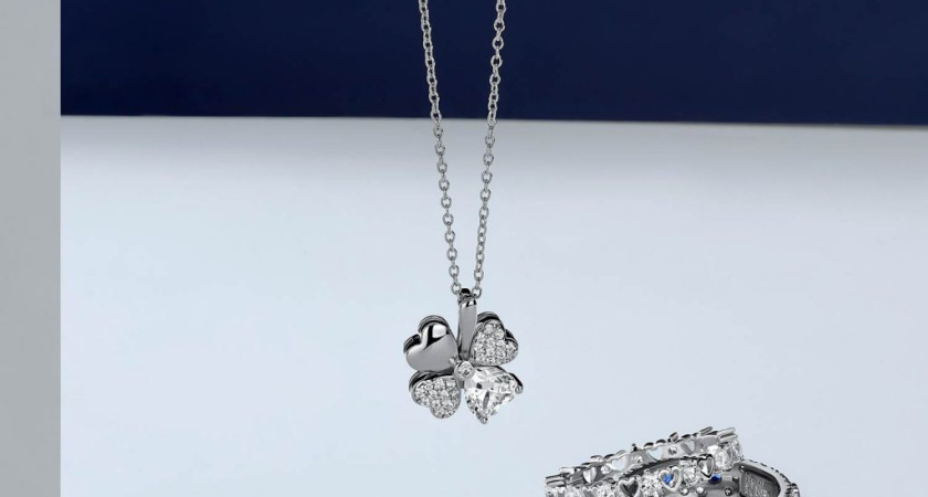 Кольца из серебра: с чем носить и как сочетать