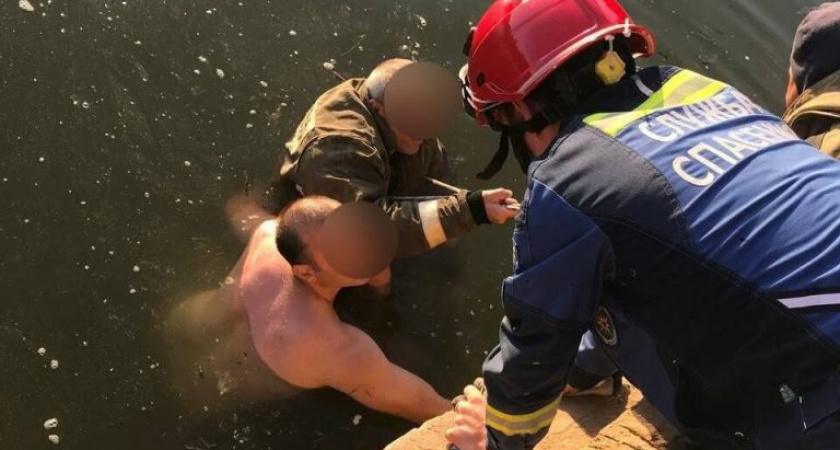 Житель Удмуртии наткнулся на арматуру в пруду