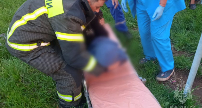 Еще один ребенок пострадал в Удмуртии из-за опасных качелей