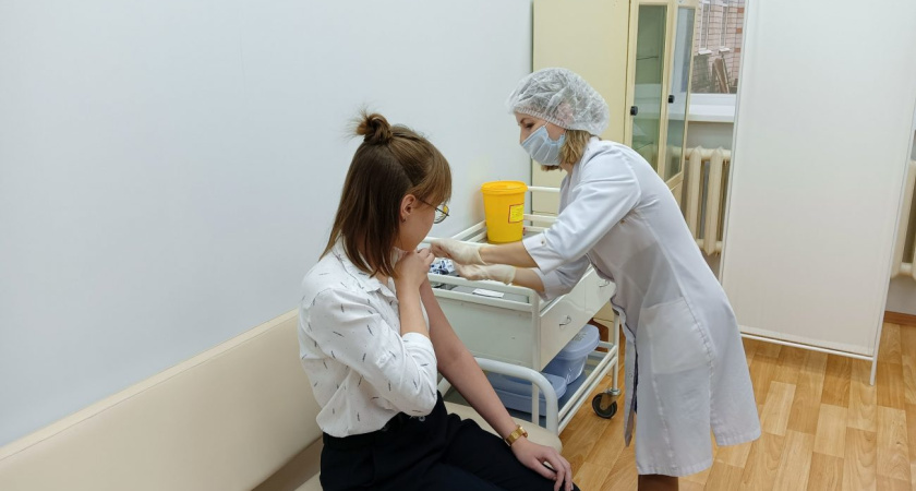 В Удмуртию поступила первая партия вакцины от гриппа