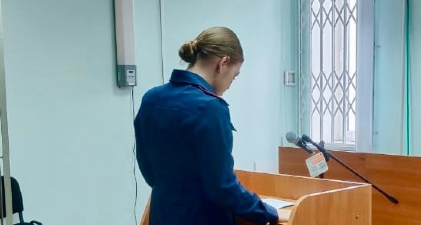 Житель Глазова ножницами нанес множественные ранения своему знакомому