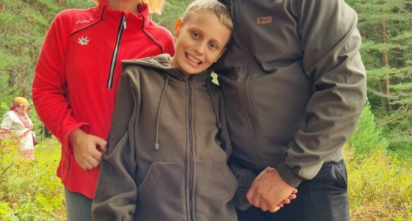 Грек Фома Морелис с супругой из Глазова Марией и их сыном посетили Республиканский музыкально-литературный фестиваль "Чеброс" им. М.И. Федотова