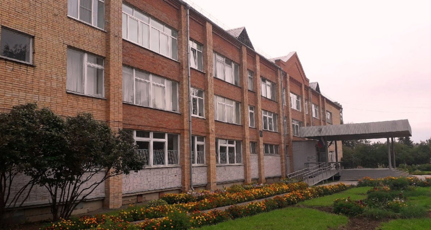 40 лет отметила 1 сентября школа № 11 Глазова