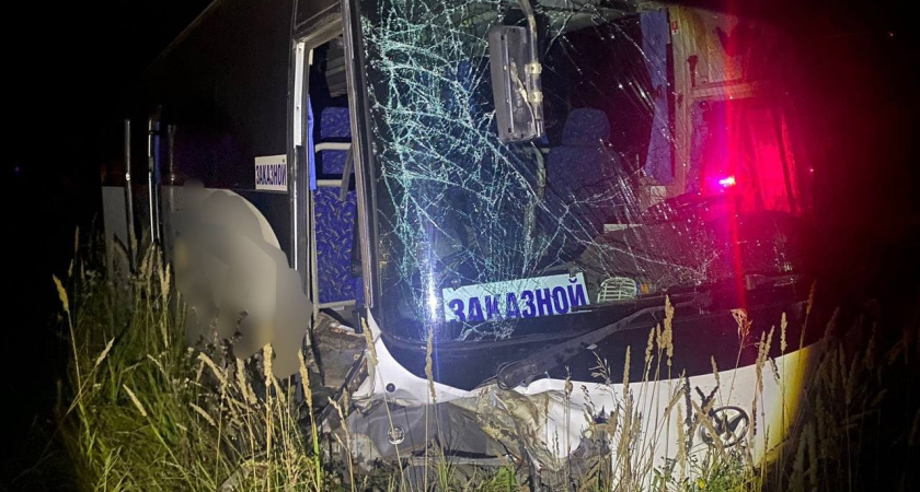 ДТП с автобусом и грузовиком произошло в Удмуртии