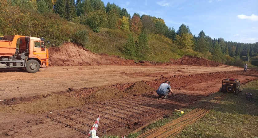 В Глазовском районе в деревне Адам начали обустраивать биатлонное стрельбище