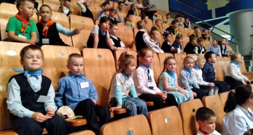 Первоклашки продолжают посещать представления Цирка Удмуртии