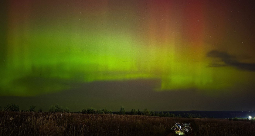 12 сентября жители Удмуртии вновь запечатлели полярное сияние