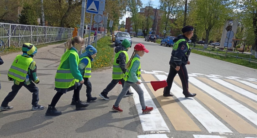Пьяный водитель сбил двух школьников в Глазове