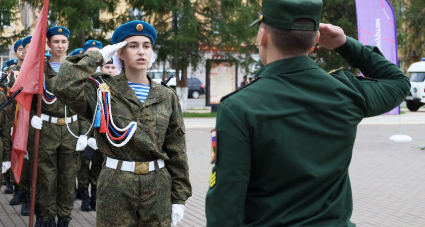 В Глазове прошла часть финала Республиканского конкурса по строевой подготовке