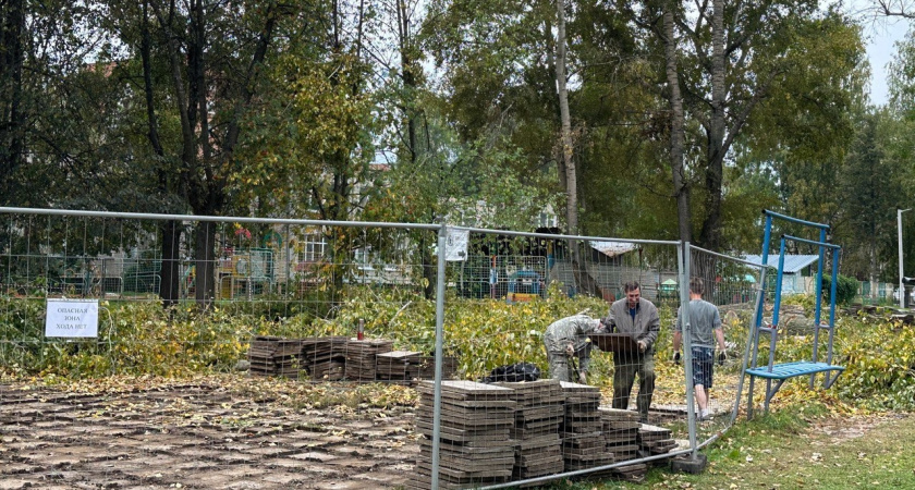 Началось благоустройство сквера у школы искусств «Глазовчанка»