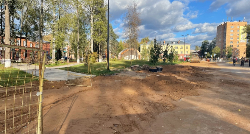 600 метров новой теплосети проложено на улице Кирова