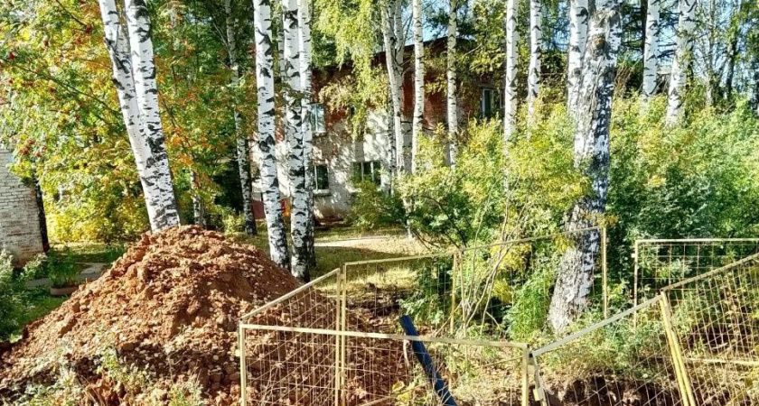 В Глазовском районе продолжаются ремонты водопроводных сетей