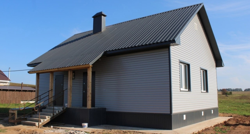 Два новых дома достраивают в Глазовском районе для специалистов