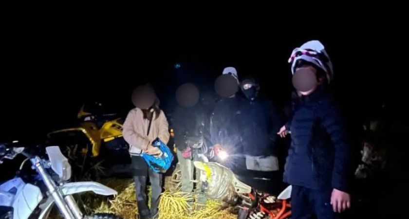 Пятеро подростков на мотоциклах заблудились в лесу в Удмуртии