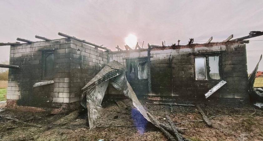 В Игринском районе из-за детской шалости семья осталась без крыши над головой