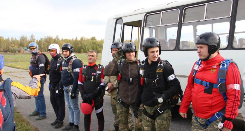 В Удмуртии прошел чемпионат по прыжкам с парашютом