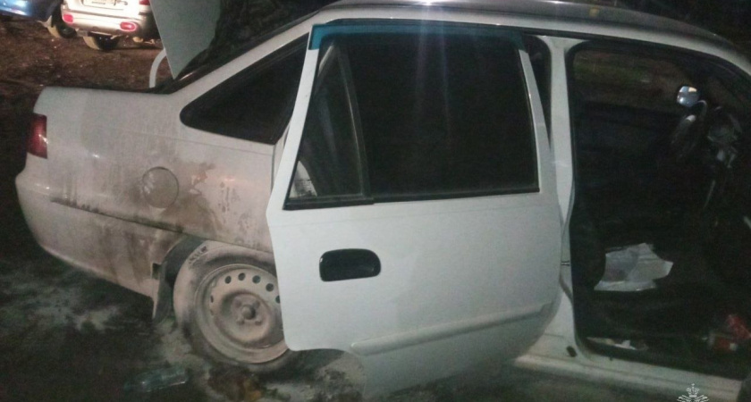 Неопытный водитель из Удмуртии решил проверить, горит ли бензин