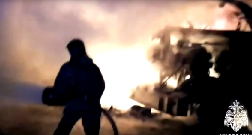 Трактор и комбайн сгорели в Удмуртии