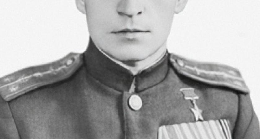 Сквер Героев в Глазове пополнит бюст Героя Советского Союза Сергея Батинькова