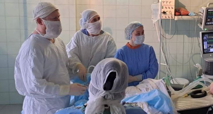 Врачи Удмуртии провели операцию новорожденной девочке с кистой яичника