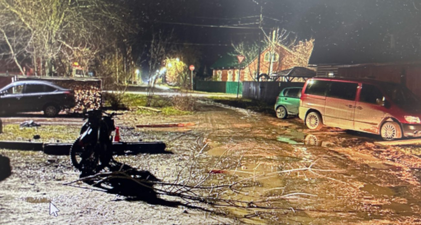 В Западном поселке в Глазове случилось ДТП с мотоциклом