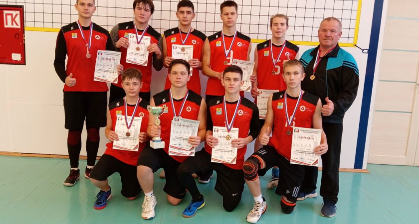 Глазовские волейболисты заняли третье место в Первенстве Ижевска