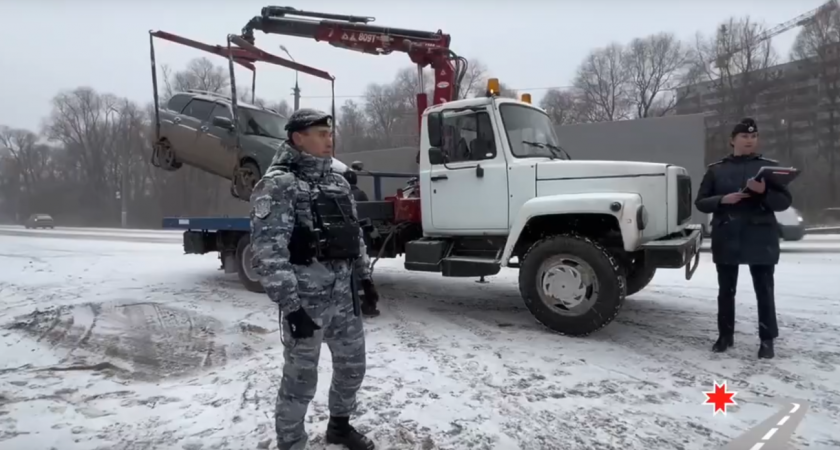 Три автомобиля изъяли у должников в ходе рейда в Удмуртии.