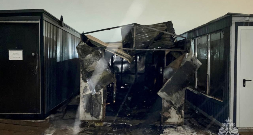 Строительная бытовка сгорела в Удмуртии из-за оставленного без присмотра обогревателя