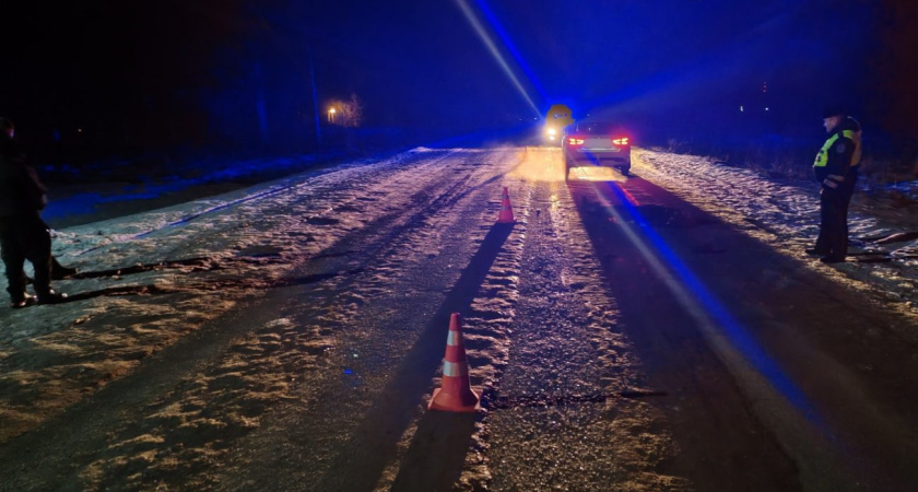 В Удмуртии водитель легковушки наехал на лежачего пешехода
