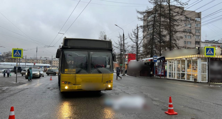 В Ижевске под колесами автобуса погиб пешеход
