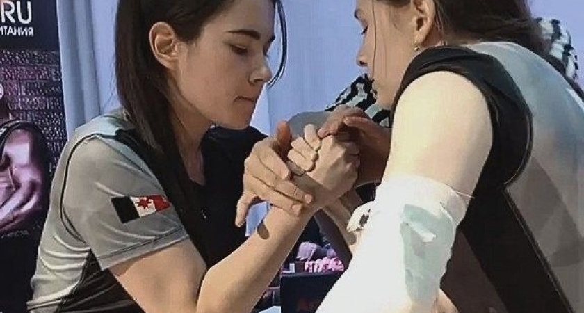 Студентка ГИПУ взяла золото на чемпионате Удмуртии по армрестлингу