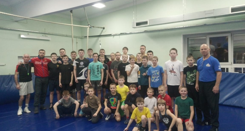 В Глазов приехали юные борцы из Кирово-Чепецка