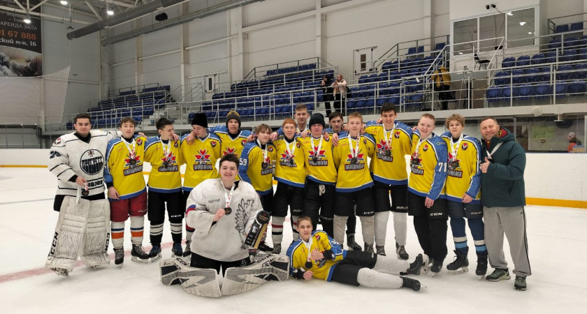 Юные хоккеисты Глазова выиграли региональный этап Всероссийских соревнований «Золотая шайба»