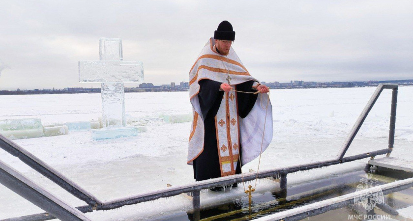 В Удмуртии к 9 часам утра 19 января в официальных купелях совершили омовение порядка 11 тысяч человек