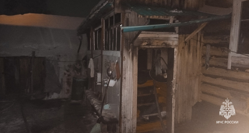 Старый холодильник стал причиной пожара в деревенском доме в Удмуртии