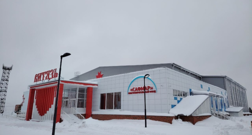 В поселке Игра готов распахнуть свои двери новый ФОК