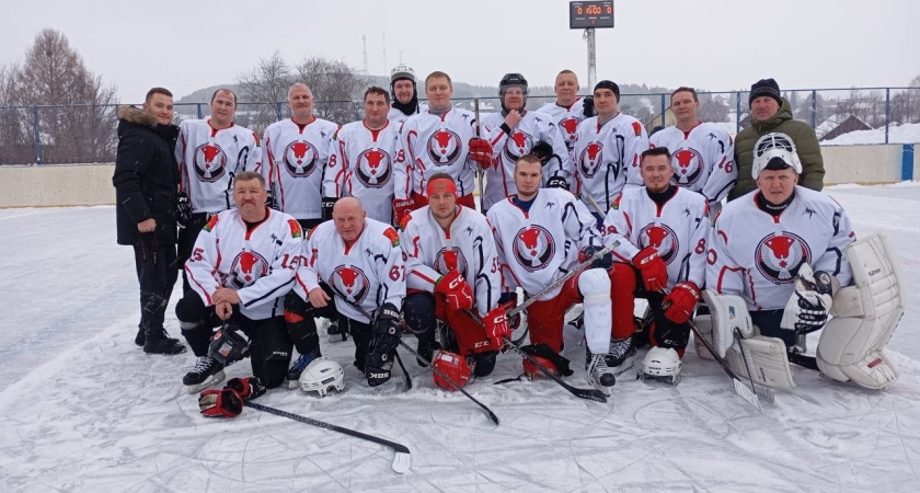 Хоккеисты Глазовского района готовятся к Республиканским сельским спортивным играм