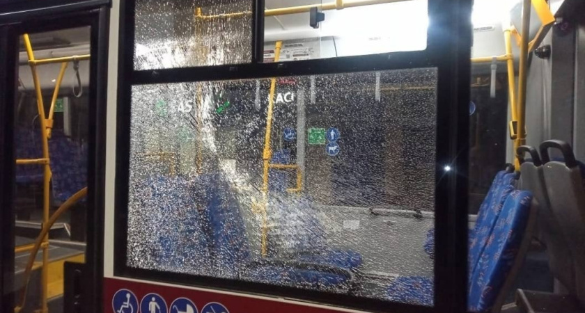 В Ижевске мужчина устроил стрельбу по рейсовому автобусу