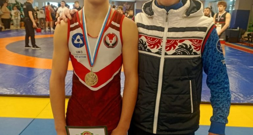 Юный глазовчанин отлично выступил на Всероссийских соревнованиях по борьбе