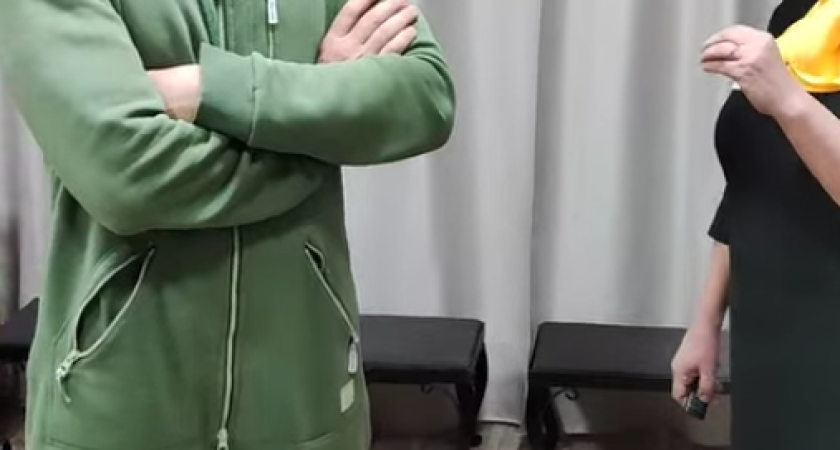 Российский актёр Илья Соколовский неожиданно заглянул в Глазовский краеведческий музей