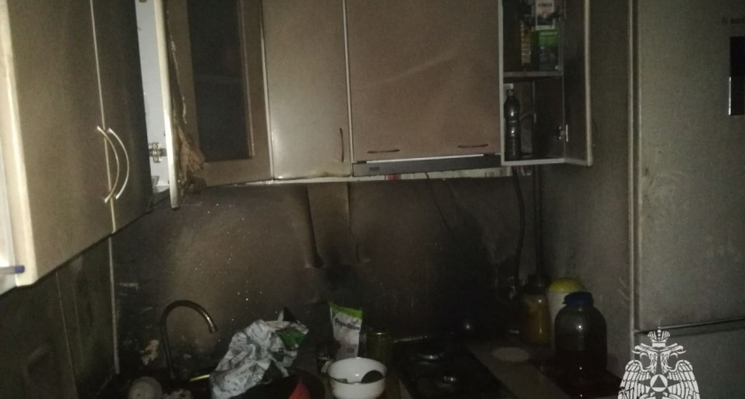 Оставленное у газовой плиты полотенце спалило кухню в Удмуртии