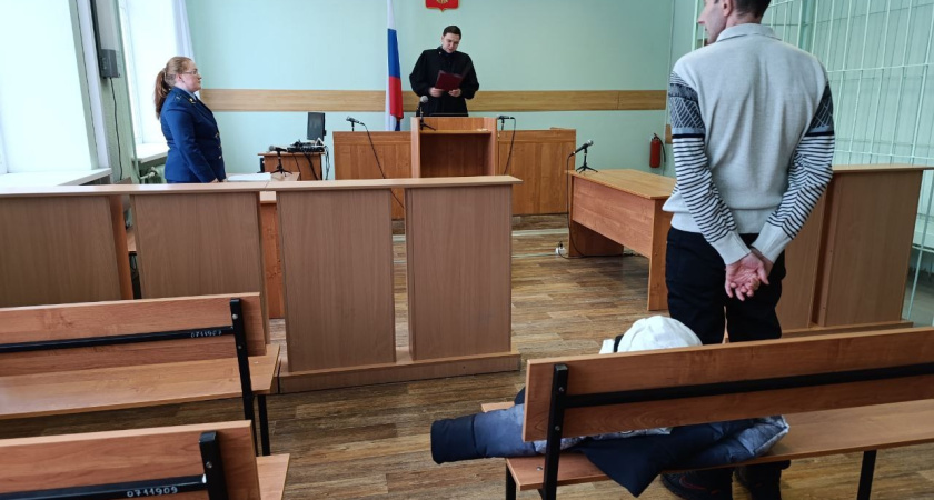 Врач акушер-гинеколог Глазовской межрайонной больницы осужден за совершение служебного подлога и мелкого взяточничества