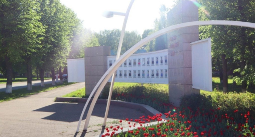 В администрации Глазова начали принимать документы для занесения на Доску почета