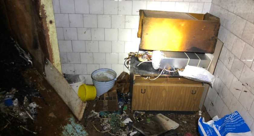 В Ижевске организована доследственная проверка по пожару в подвальном помещении Городской клинической больницы № 9