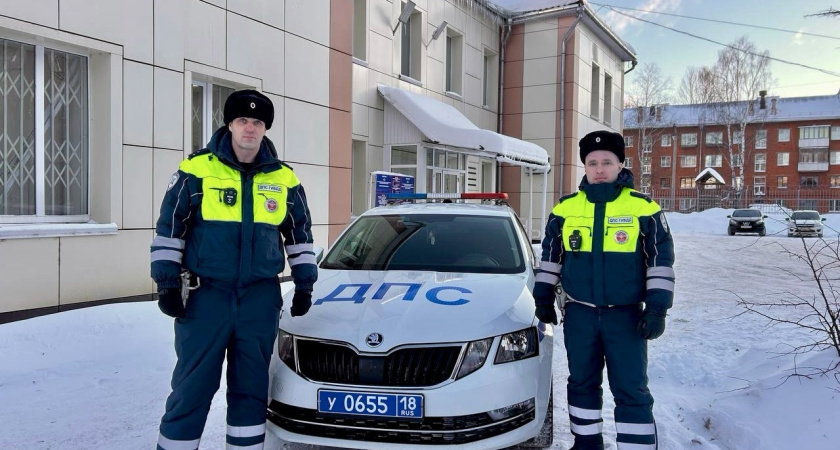 Министр внутренних дел РФ Владимир Колокольцев наградил глазовских сотрудников Госавтоинспекции